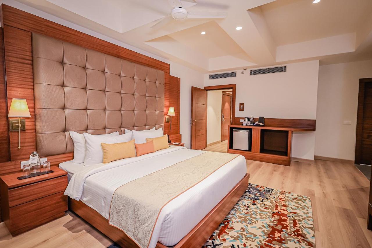 Regenta Dehradun By Royal Orchid Hotels Limited 外观 照片