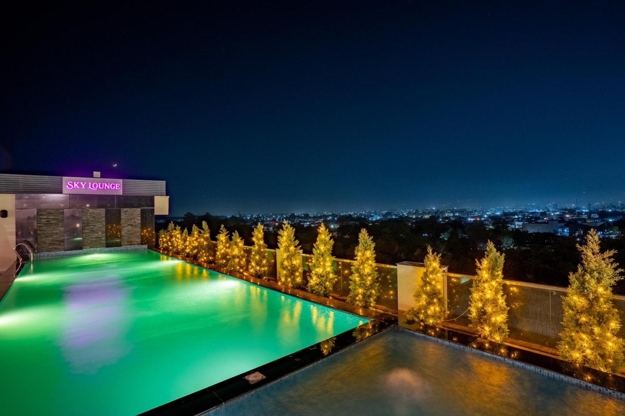 Regenta Dehradun By Royal Orchid Hotels Limited 外观 照片